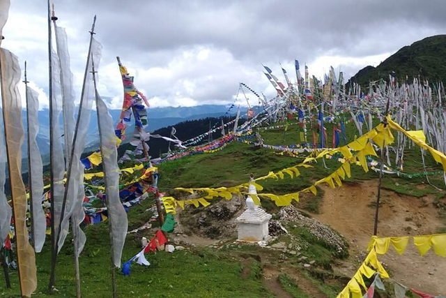 Chele La Pass at 3,988 metres